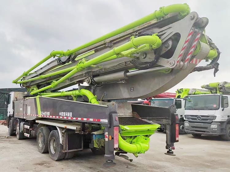 Zoomlion 56 Meter Boom Pump Truck Concrete Near Me for Sale in Dominica