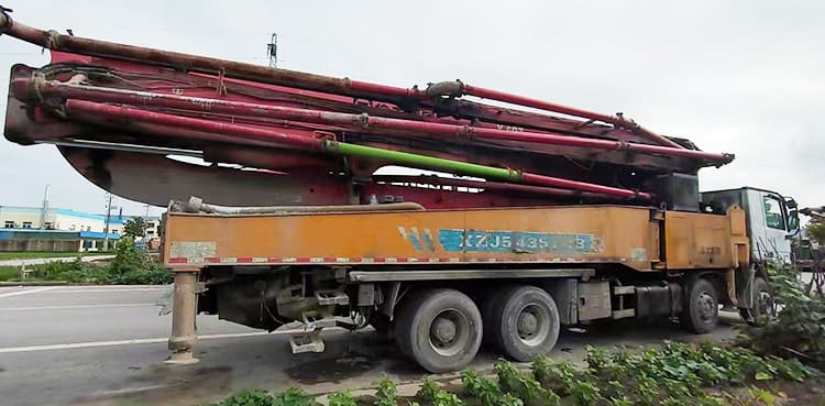 XCMG 56M Concrete Boom Pump Truck for Sale Price in Zimbabwe
