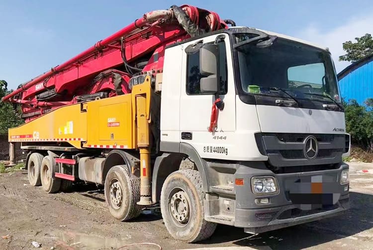 Mercedes Benz 8x4 Truck Chassis - Sany 56 Meter Cement Boom Truck for Sale