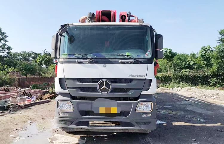 Mercedes Benz 8x4 Truck Chassis - Sany 56 Meter Cement Boom Truck for Sale