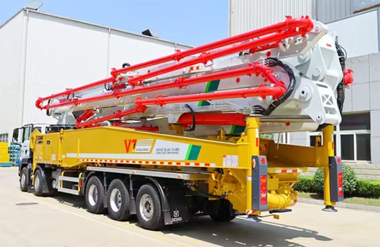 XCMG Concrete Pump Truck - 67M Cement Pumper for Sale