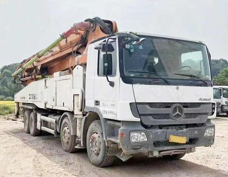 Zoomlion 52M Concrete Pump Truck Mounted for Sale