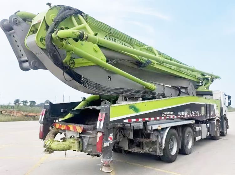 Scania Truck Chassis 8x4 - Zoomlion 62 Meter Boom Concrete Truck For Sale Price