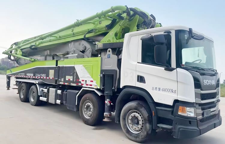 Scania Truck Chassis 8x4 - Zoomlion 62 Meter Boom Concrete Truck For Sale Price