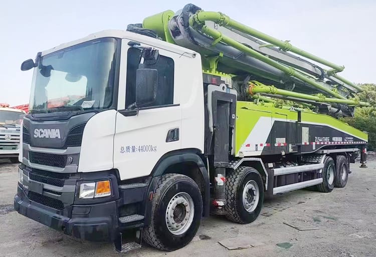 8x4 Scania Chassis - 56M Zoomlion Truck Mounted Boom Pump for Sale