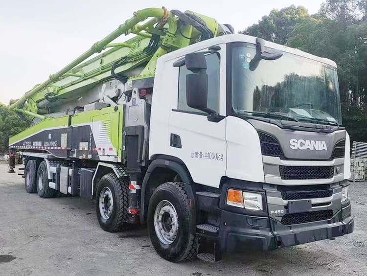 8x4 Scania Chassis - 56M Zoomlion Truck Mounted Boom Pump for Sale