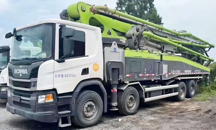 Scania Truck Chassis - 63 Meter Zoomlion Concrete Pumpers Near Me