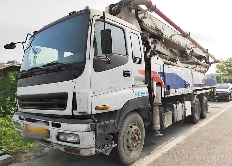 Isuzu Chassis - Zoomlion 47 Meter Boom Truck Concrete Pump Specs