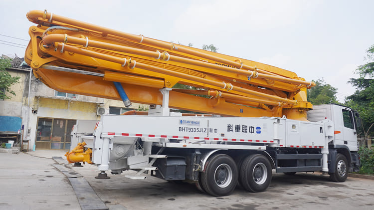 Used 47 Meter Concrete Boom Pump Trucks for Sale in Namibia