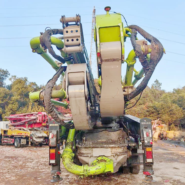 Used 63 Meter Truck Mounted Concrete Pump for Sale in Senegal